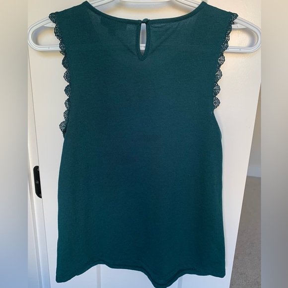 Topshop Sleeveless Blouse with Floral Detailing - Picture 4 of 6